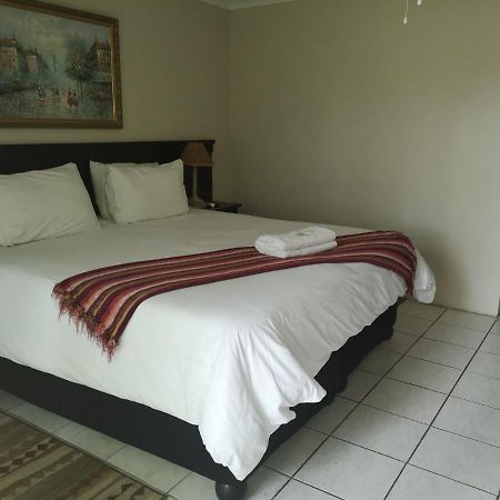 Nahoon Mouth Guest House Ист-Лондон Экстерьер фото